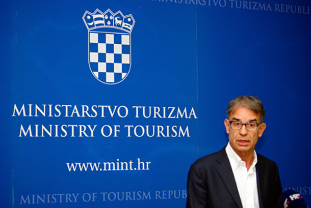 Izvršena primopredaja u Ministarstvu turizma
