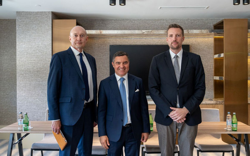 Direktor Dogus Grupe Ferit Faik Şahenk , direktor Dogus Croatia Burak Baykan i direktor Hyatt Regency Zadar Valentin Roettger