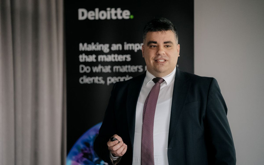 Vjeran Buljan, viši menadžer u Deloitteovom odjelu strateškog savjetovanja Vjeran Buljan, viši menadžer u Deloitteovom odjelu strateškog savjetovanja