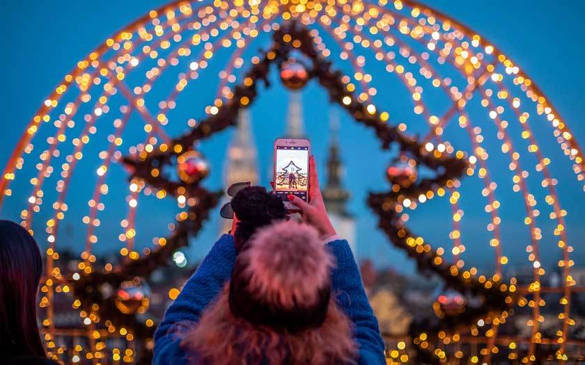 Advent u Klovićevim dvorima