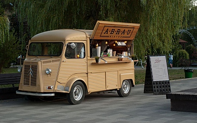 Food truck kao atrakcija - privucite publiku na svoj event uz popularne "restorane na kotačima"