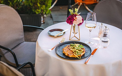 Ljetni okusi u novom jelovniku kultnog Esplanadina Le Bistroa 