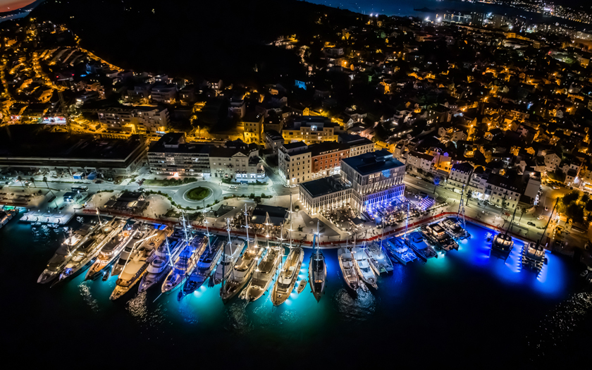 CROYA Charter Show