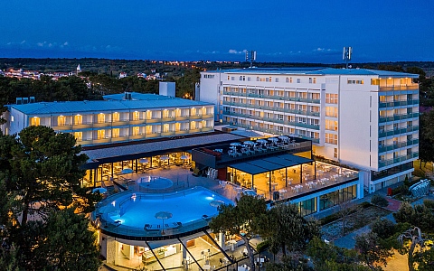 Hotel Pinija - Petrčane - Eksterijer