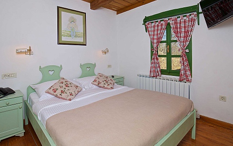 Vinarija, restoran i pansion Vuglec Breg - Krapina - Sobe-Apartmani