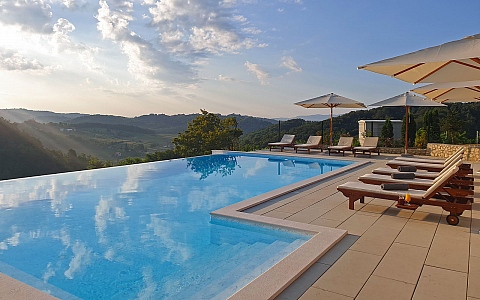 Vinarija, restoran i pansion Vuglec Breg - Krapina - Bazen