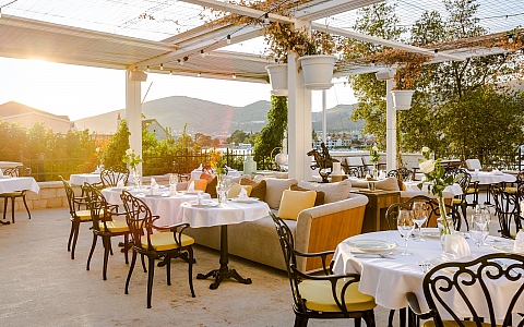 Brown Beach House Croatia - Trogir - Restoran-Bar