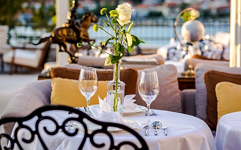 Brown Beach House Croatia - Trogir - Restoran-Bar