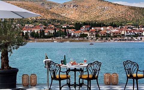 Brown Beach House Croatia - Trogir - Restoran-Bar