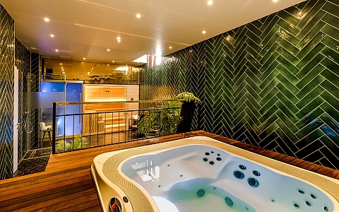 Brown Beach House Croatia - Trogir - Spa-Wellness