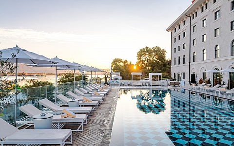 Brown Beach House Croatia - Trogir - Bazen