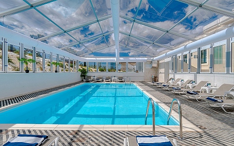 Brown Beach House Croatia - Trogir - Bazen